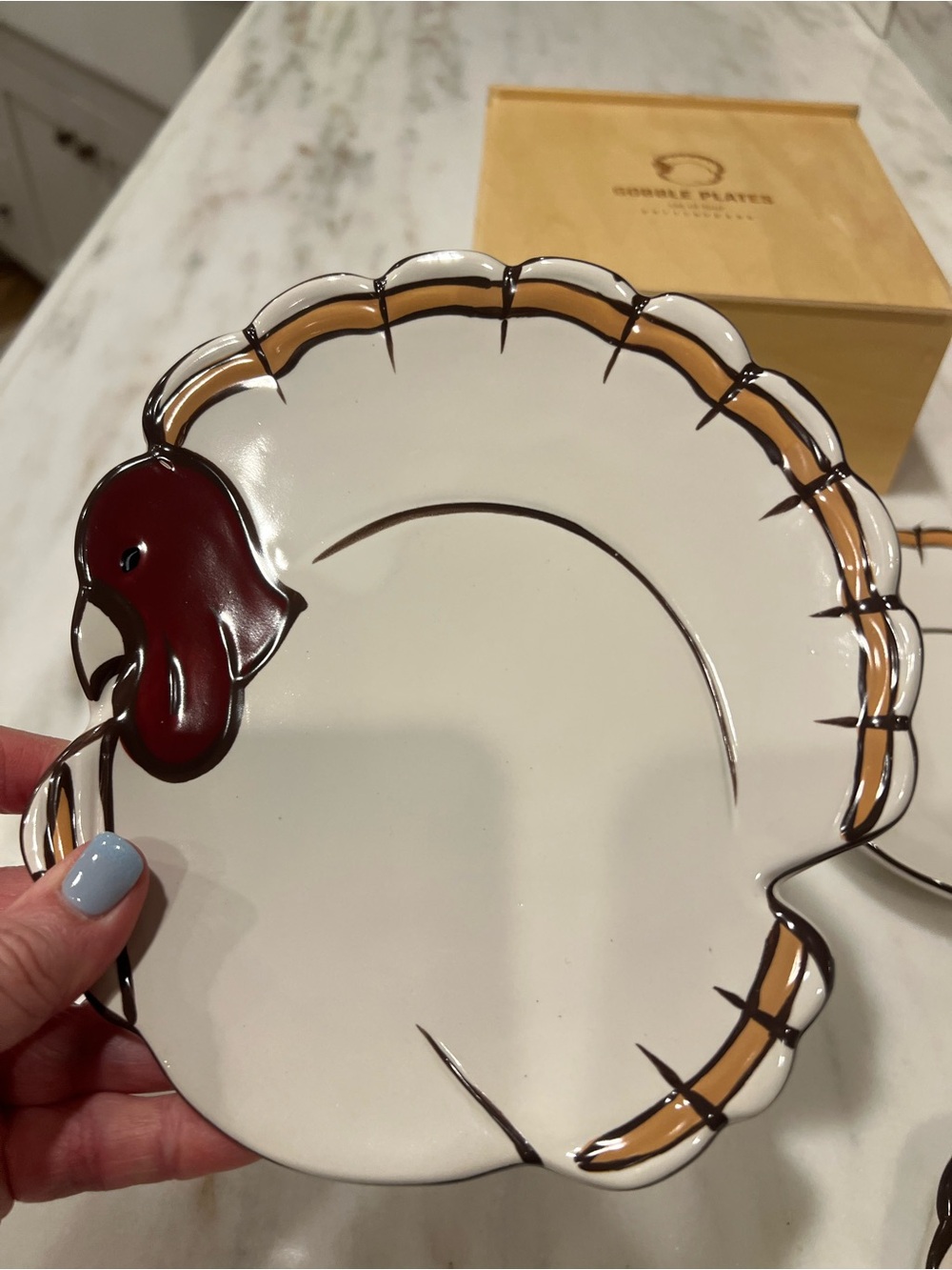 Pottery Barn 4 Dessert plates - Picture 6 of 7